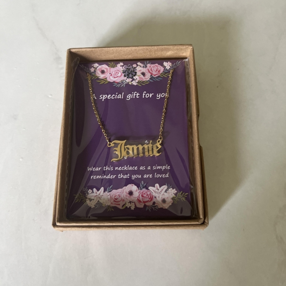 Joycuff Old English Name Necklace - Jamie